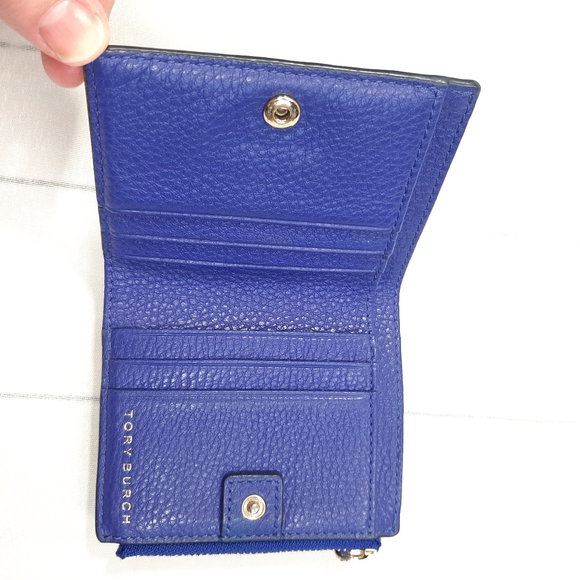 Tory Burch Small Blue Leather Purse/ Wallet. Cards Notes & Coin Sections - Picture 4 of 12